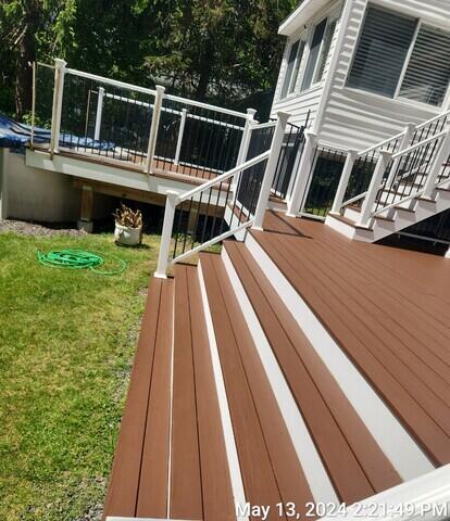 Deck steps--side view