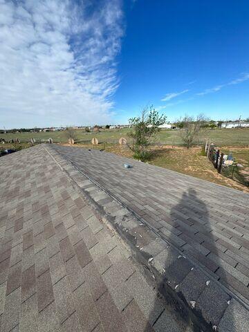 Roof with damage to the ridge