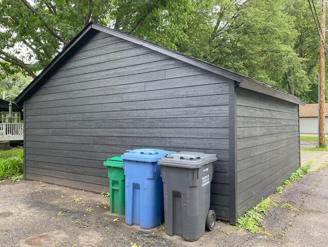 Updated Detached Garage in Minneapolis, MN