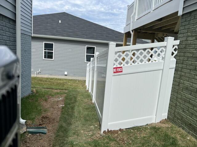 Vinyl Privacy Fence Contractor, Bunker Hill, WV