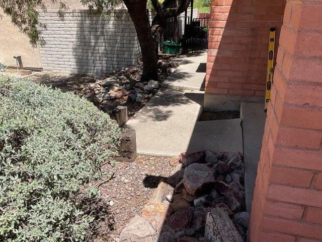 Signs of Settlement Problems: Sinking Concrete Slabs in Tucson, Arizona