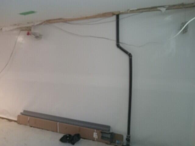 Cleanspace wall membrane