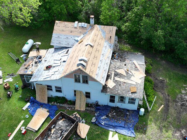 Drying in of the main roof