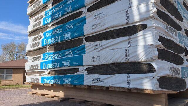 IKO Dynasty Shingles being delieved.