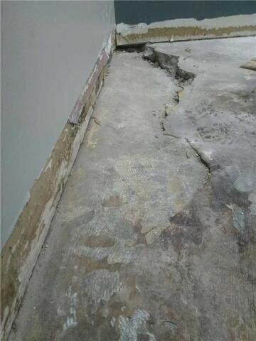 Symptoms of Foundation Settlement Problems: Slab Cracks in Phoenix, Arizona