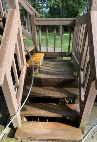 Deck Stairwell
