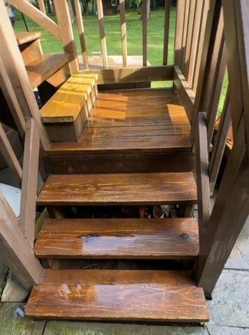 Deck Stairwell