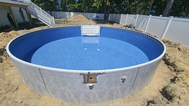 Installing The Liner and Filling The Pool