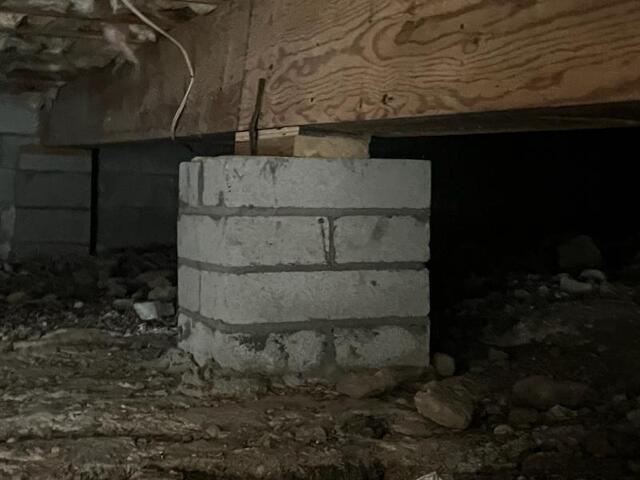 Signs of Foundation Problems: Weak Crawl Space Support in Flagstaff, Arizona