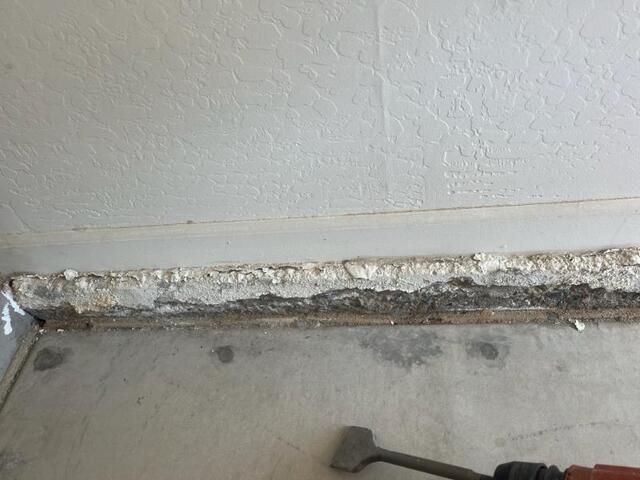 Signs of Stem Wall Failure: Horizontal Cracks in Phoenix, Arizona