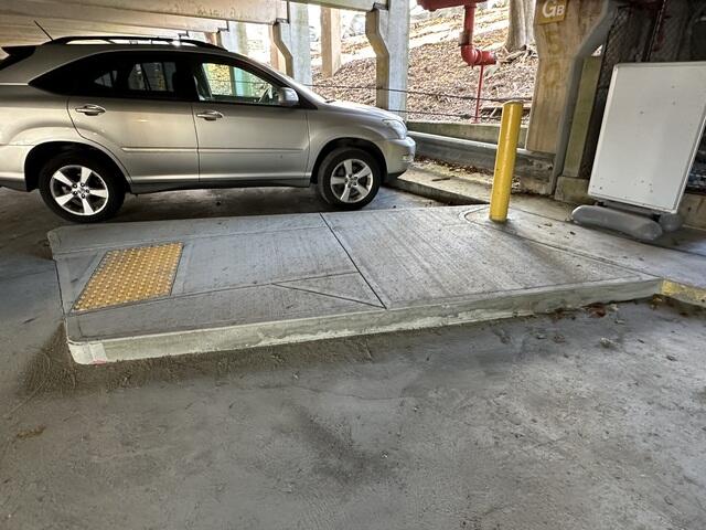 Safer Ramps in Parking Garage