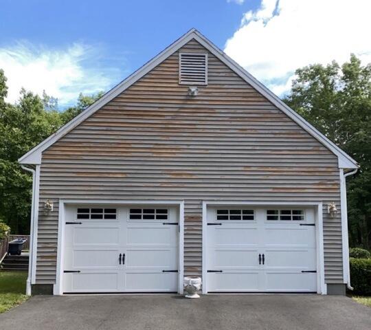 Front Exterior of Garage