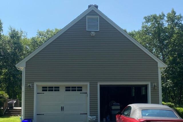 Front Exterior of Garage