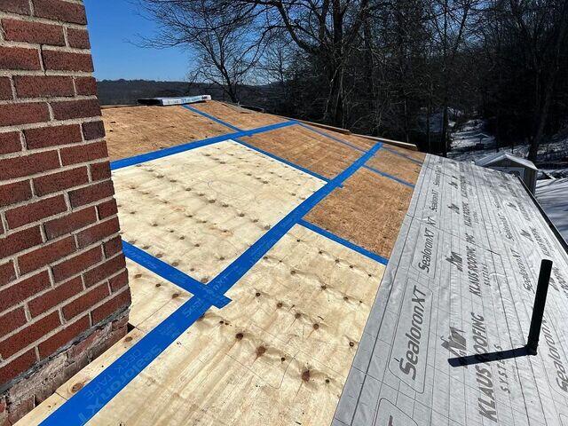 Installing Underlayment to Protect the Roof