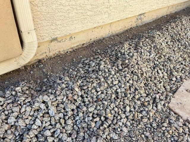 Signs of Stem Wall Problems: Flaking Paint in Peoria, Arizona