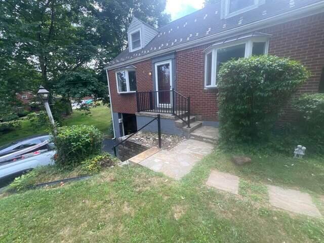 Black 36" Tuscany C-10 Aluminum Railing.