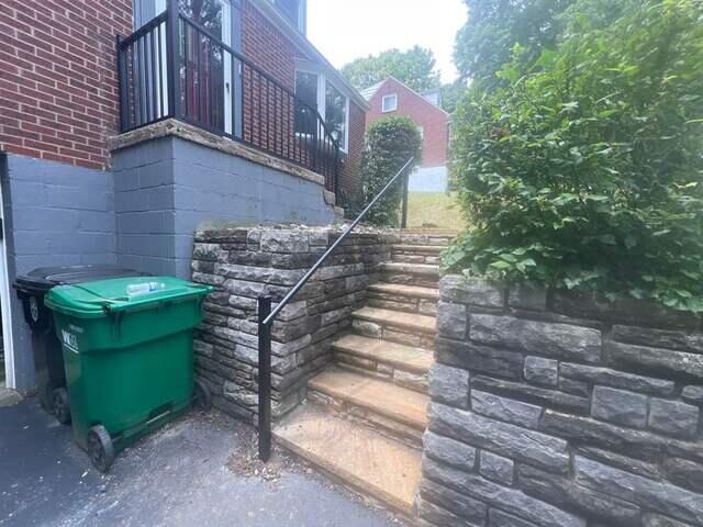 Black 36" Tuscany C-10 Aluminum Railing.