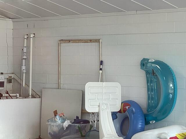 A close-up of the inside wall showing some cracks.