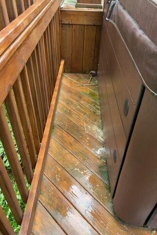 Front Deck Exterior