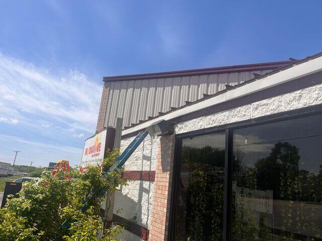 Another Shot of the New Fascia Board