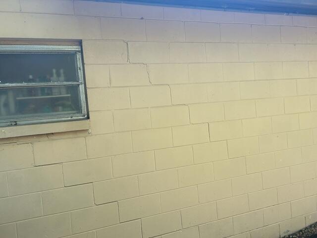 Stair-step Wall Cracks