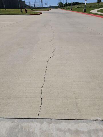 Expanding Cracks