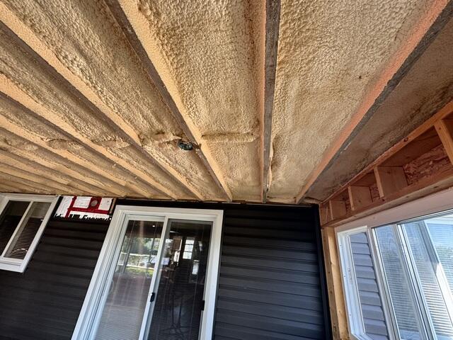 Joist system insulated