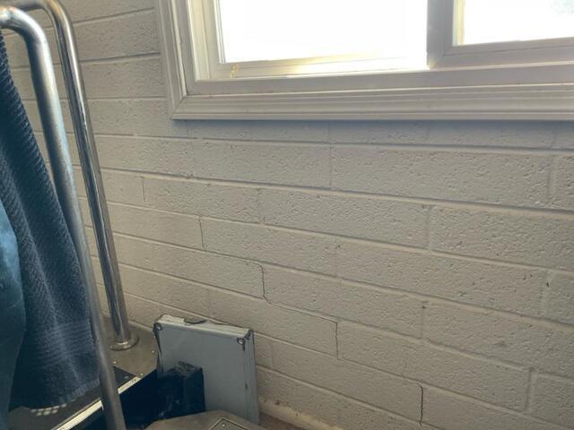 Signs of Foundation Problems: Struggling to open your window? In Phoenix, Arizona