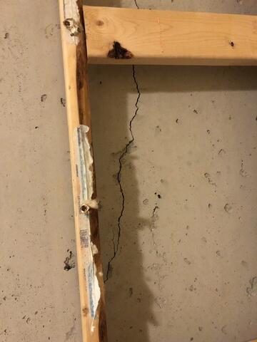 Wall Crack