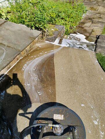 Concrete Walkway cleaning