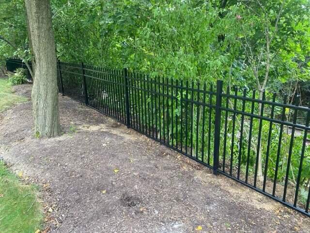 Black 48" Chicago / Commercial Grade / Flush Bottom Aluminum Fence.
