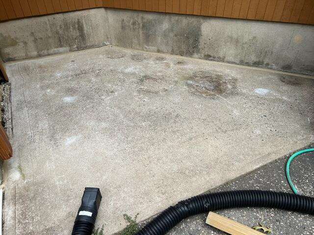 Anything Can Eventually Crack Under Pressure, Even Concrete!