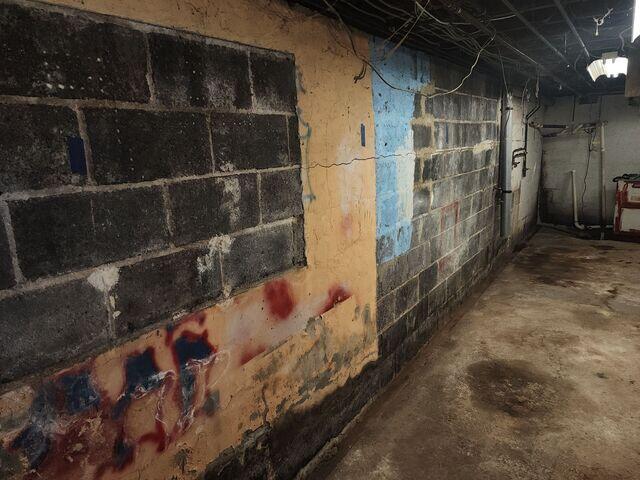 Bowing Wall