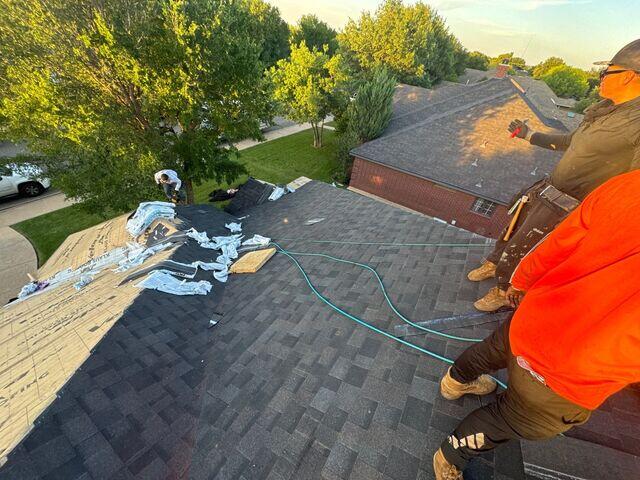 Fortenberry Roofing Crew