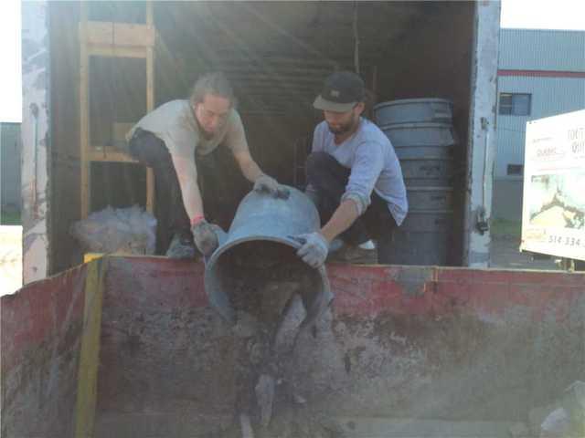 Casser la dalle de béton pour installer le drain