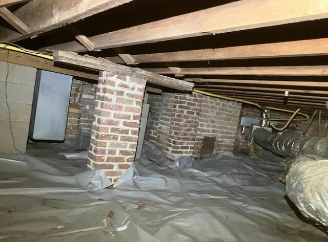 Hattiesburg MS Crawl Space - Before