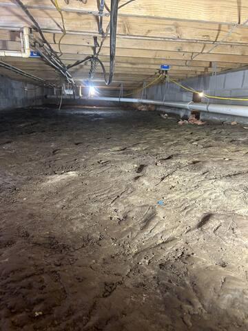 Floor in Crawl Space