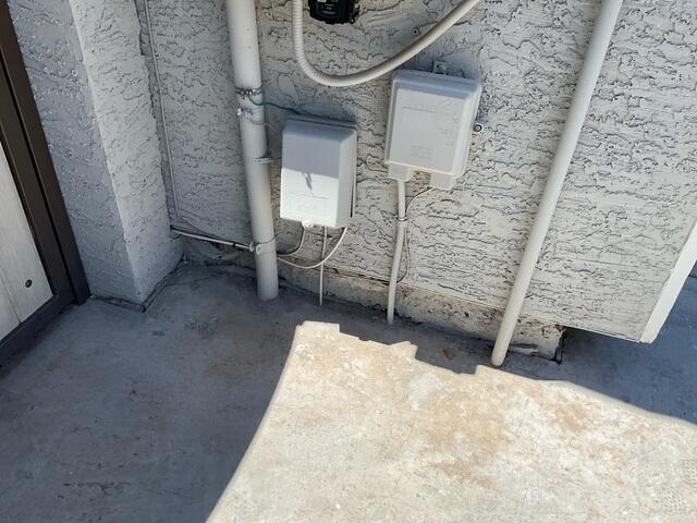 Signs of stem wall failure: Spalling concrete in the stem wall in Gilbert, AZ