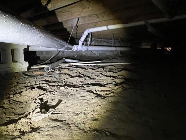 Crawl Space Before Encapsulation