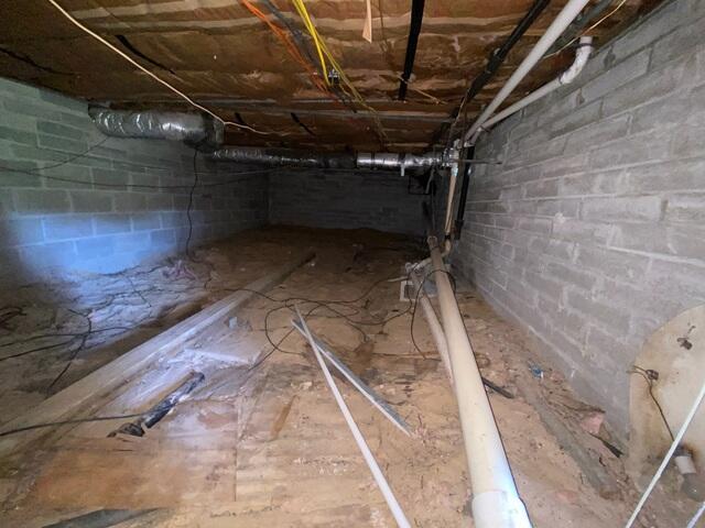 Crawl Space Before Encapsulation