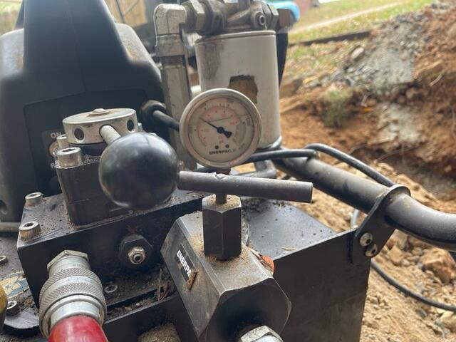 Hydraulic Pier Installation