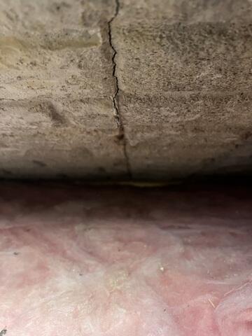 Pesky Crack