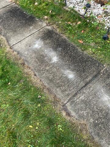 Polylevel for Even Sidewalk