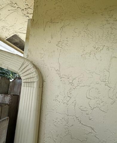 Exterior Wall Cracks