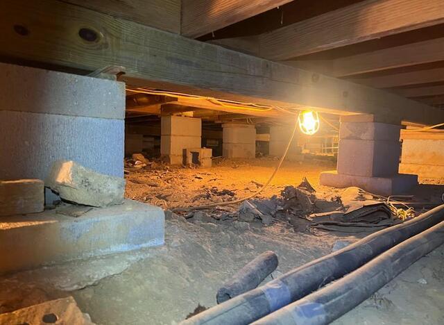 Centreville Crawl Space Before
