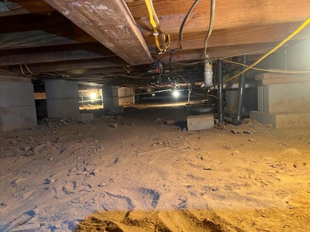 Centreville Crawl Space Before