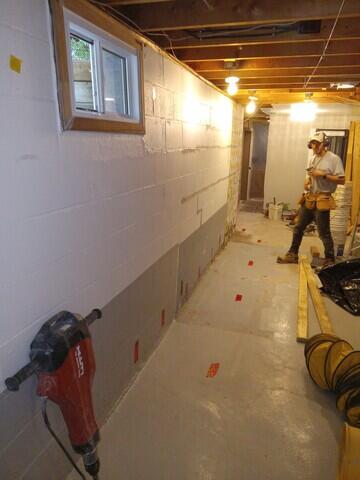 Bowing wall