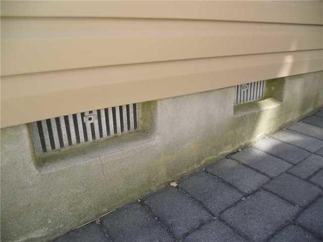 Smart Vents Fit Into Crawl Spaces