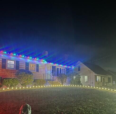 Holiday Lights ion East Haven, CT