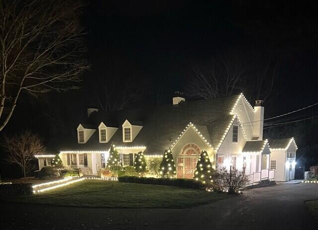 Holiday Lights in Woodbridge, CT